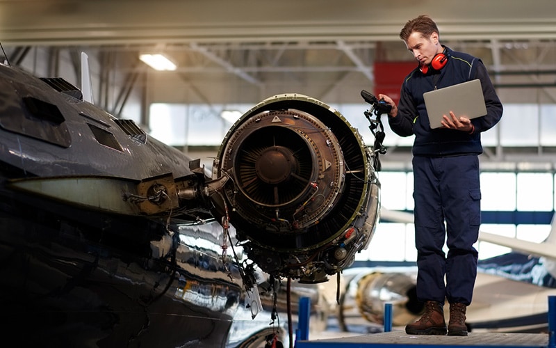 DevOps and self-healing automation for a leading aircraft manufacturer helped avoid penalties and improved end-user experience